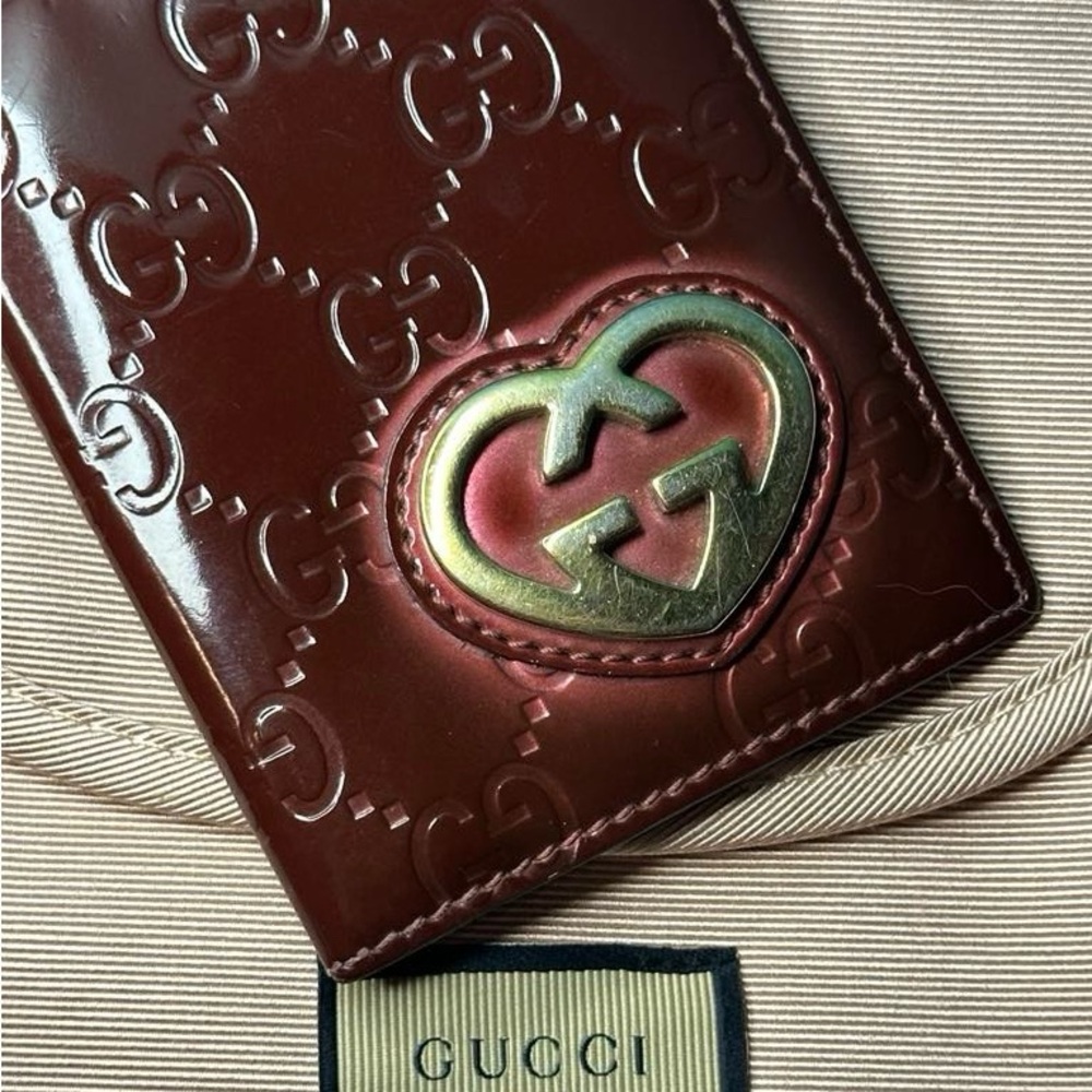 Gucci Heart Pocket Organizer Wallet - Patent Red Leather